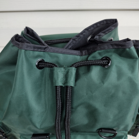 Toppers H2O Avalon Sport Backpack 1636 Forest/Blk - Picture 6 of 13